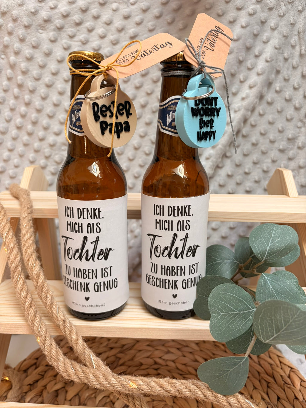 Bierflasche mit Spruch und Öffner